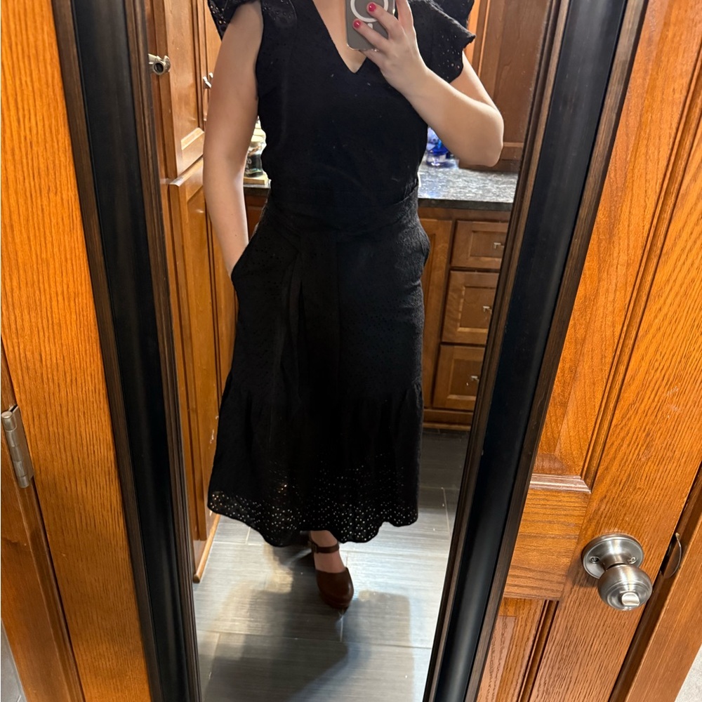 Elegant Black Midi Eyelet Dress